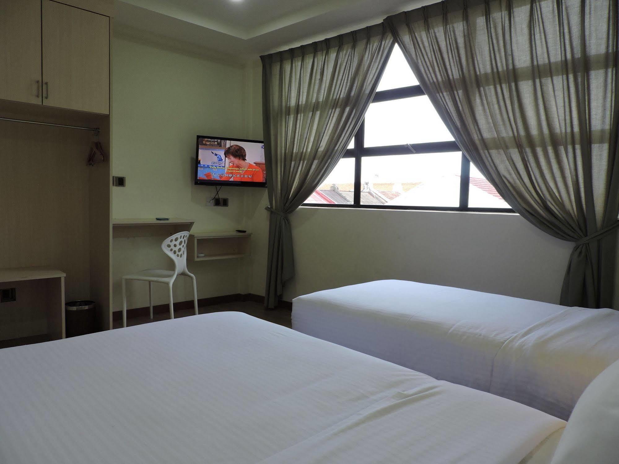 Merlin Hotel Penang George Town Exterior foto
